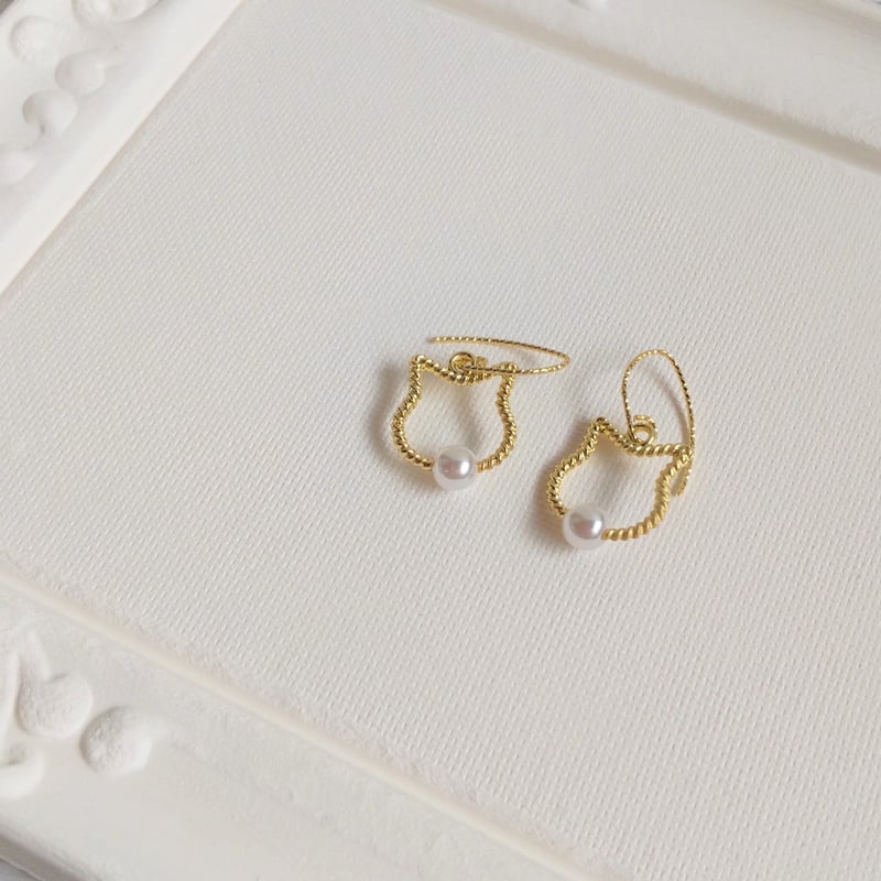 ネコ顔パールピアス | 猫雑貨専門店 猫の手さき