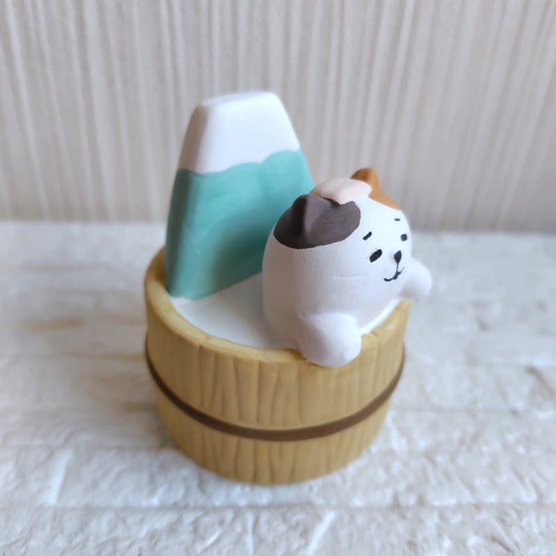 ゆったりアロママスコット 富士見風呂 みけ | 猫雑貨専門店 猫の手さき