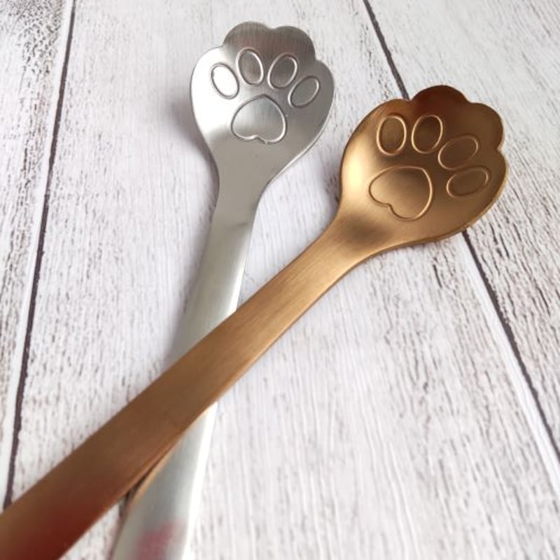 肉球、箸置き、救いの手を。 数年越しで完成した、自作の「ネコ皿」