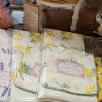 お花のガーゼタオルとハンカチ　プロヴァンスラベンダーのサシェ