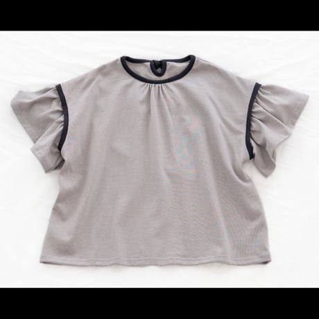 frill T