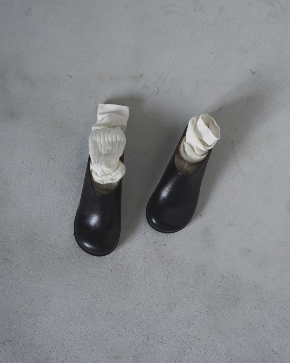 anuke】Ecoleather Heel Slip-ons | Radiant MUSE 本店