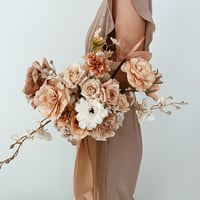 bouquet-apricot beige-