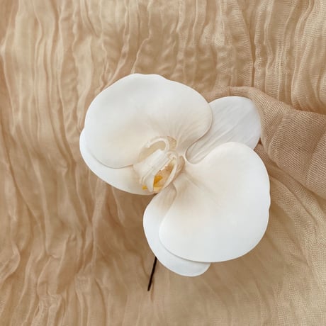 hair accessory -胡蝶蘭 peach beige-