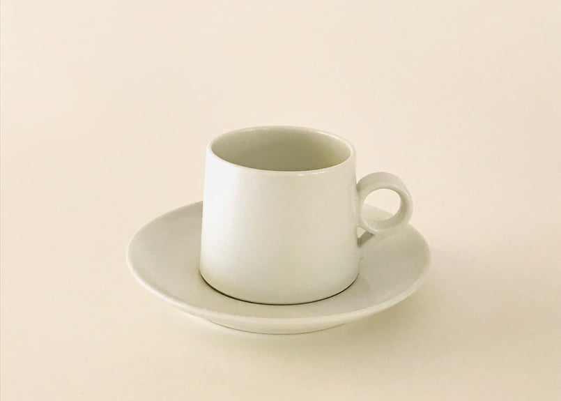 太田 祐子】白磁カップ＆ソーサ― | 肥前やきもの圏作家展 The Store