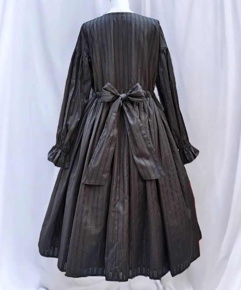 トーションレース付きワンピース（BK×WH） | Perla nell' ostrica