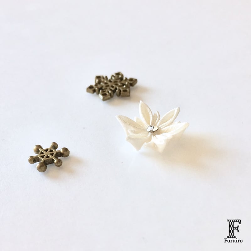 限定]つまみ細工 雪の結晶 指輪 | Furuiro ふるいろ -KYOTO-