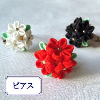 3色＊つまみ細工　小さな丸つまみのブーケ　ピアス