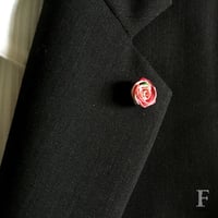 3柄＊つまみ細工　薔薇　小　ピンバッジ（メンズブローチ）