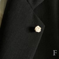 3色＊つまみ細工　薔薇　極小 　ピンバッジ（メンズブローチ）