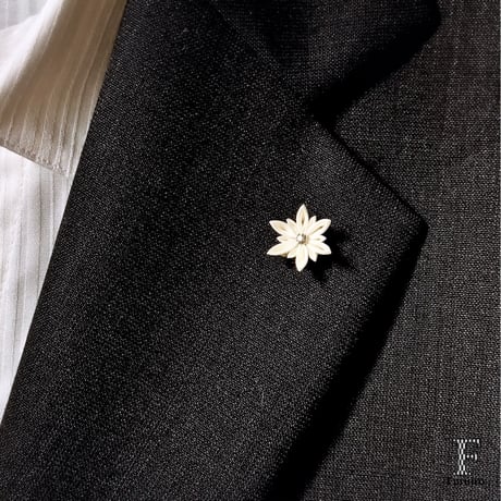[限定]つまみ細工　雪の結晶　ピンバッジ（メンズブローチ）