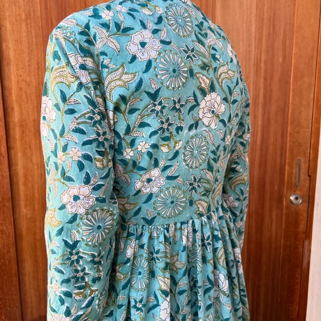 【完成品1点物ＭＬ】No.19   憧れのカシュクールドレス✴︎気持ちいい極薄コットン★ライトグリーン×クリーム花柄