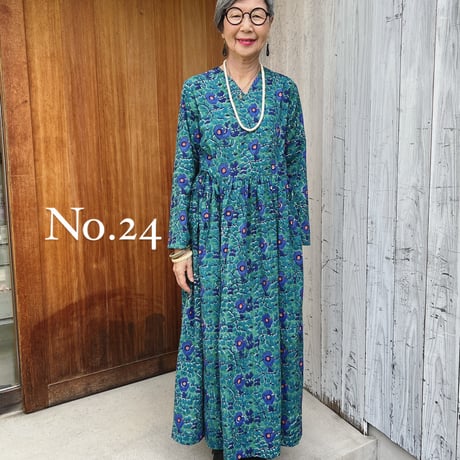【No.24セミオーダー可】   憧れのカシュクールドレス✴︎気持ちいい極薄コットン★ダークグリーン×花柄