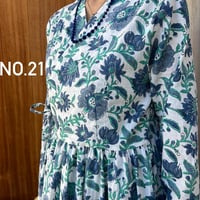 【完成品1点物ＭＬ】No.21憧れのカシュクールドレス✴︎気持ちいい極薄コットン★白色×サイケ花柄