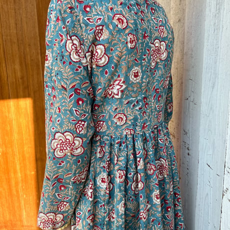 【No.27セミオーダー可】   憧れのカシュクールドレス✴︎気持ちいい極薄コットン★ブルーグリーン×赤花柄