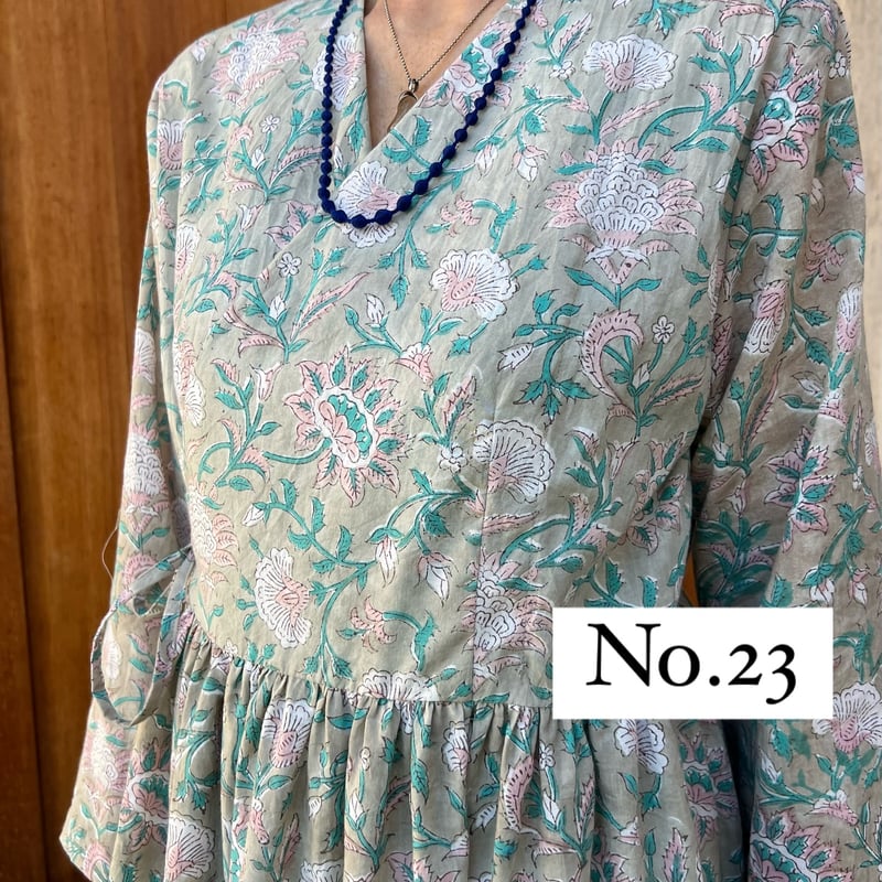 カタカミナ　憧れのカシュクールドレス✴︎ダークグリーン×花柄 カタカミナ 憧れのカシュクールドレス✴︎ダークグリーン×花柄