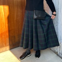 【No.19】受注品★冬が楽しいスカート◉25'26'秋冬 ●ダークな緑×紺ブラックウォッチ★国産ウール混★ セミオーダーでお作りします。マフラーは付きませんがその分お求めやすい価格に。