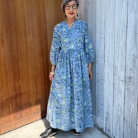 受注品【No.36柄、現品とセミオーダー可】   憧れのカシュクールドレス✴︎気持ちいい極薄コットン★【水色×繊細フラワー】
