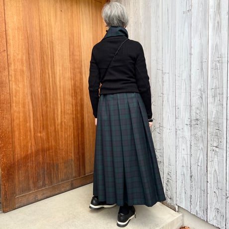 【No.16】受注品★冬が楽しいスカート★25'26'秋冬No.16●ダークダークなタータンチェック★緑×紺★国産高級ウール100%★共布ミニマフラー付き！