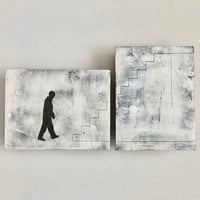 Wall hanging /” Ascend”（Two-piece set） ◇ 陶板の壁掛け「登る」2枚組み
