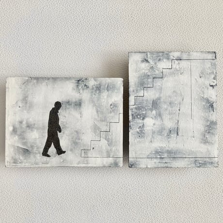 Wall hanging /” Ascend”（Two-piece set） ◇ 陶板の壁掛け「登る」2枚組み