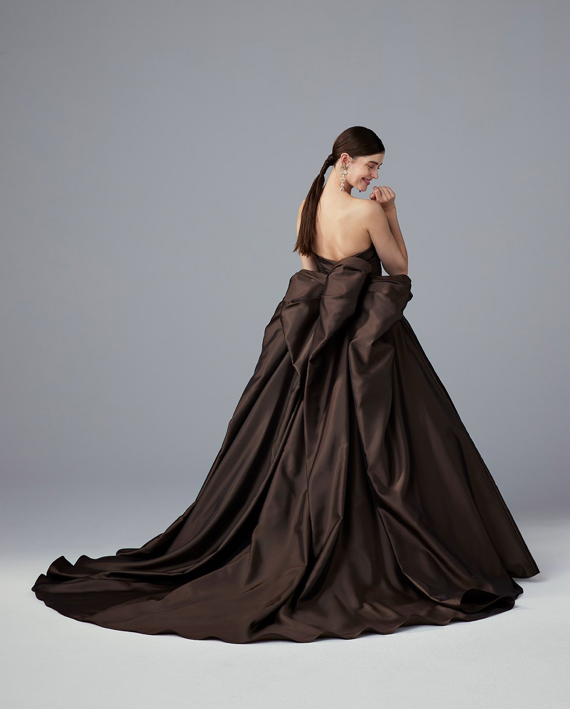 豪華！グリーンドレス 取り外し パフスリーブ ふっくら柔らかなバック  