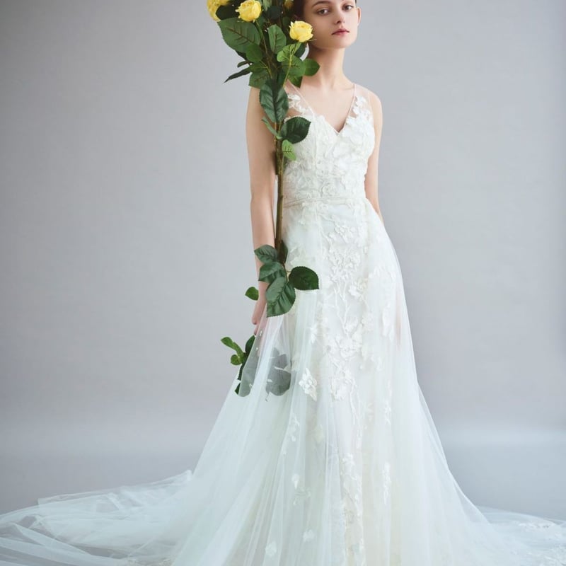 ウェディングドレス ホワイト 背中見せ 繊細レース トレーン 高品質  