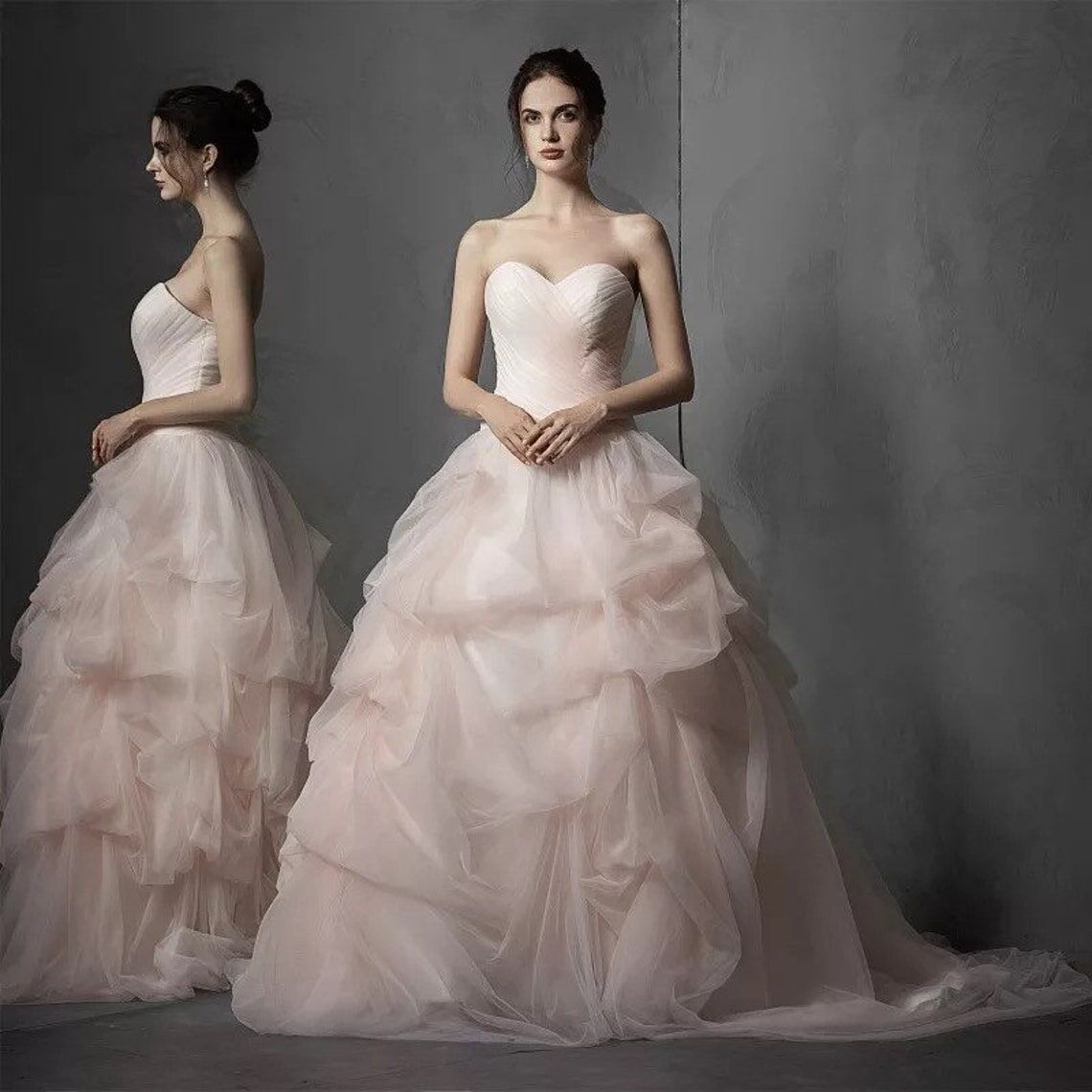 ウエディングドレス ピンク薄 危ぶん エアリー感 ベアトップ 挙式 前撮り 