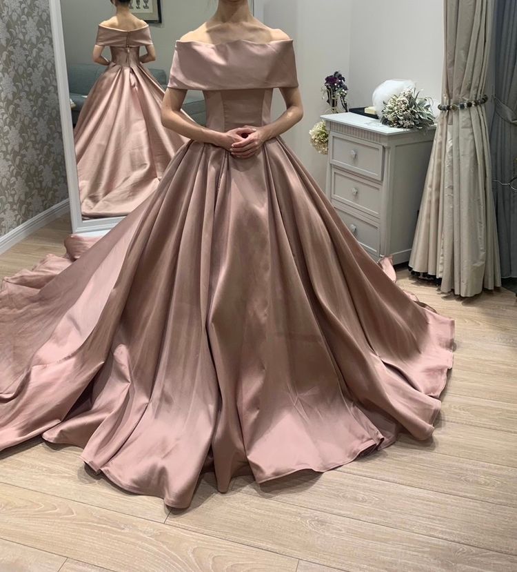 カラードレス 光沢サテン オフショルダー ピンク プリンセス カラードレス 光沢サテン オフショルダー ピンク プリンセス