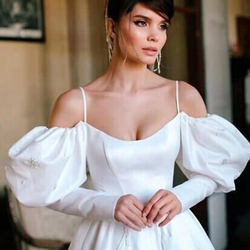 ウエディングドレス ホワイト ロングトレーン パフスリーブ ファスナー  