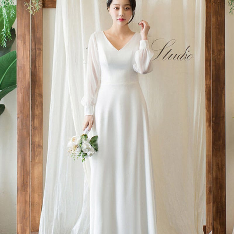 エレガント ウエディングドレス Vネック ホワイト 長袖 トレーン 結婚  