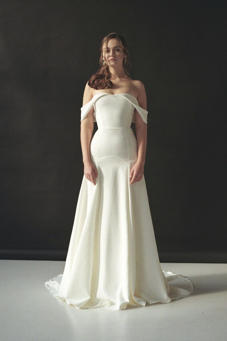 パーティードレス オフホワイト オフショルダー ファスナー くるみ  