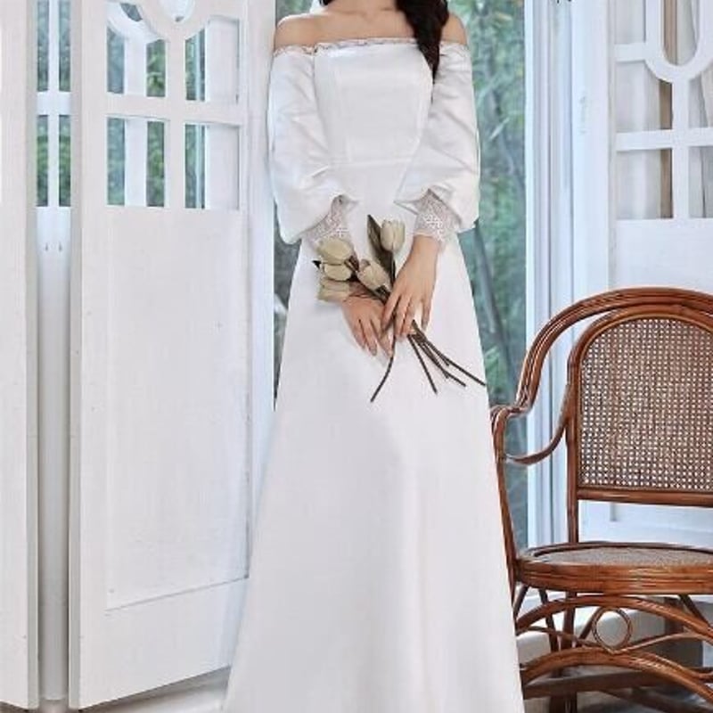 パーティードレス ホワイト オフショルダー Aライン エレガント 細見え  