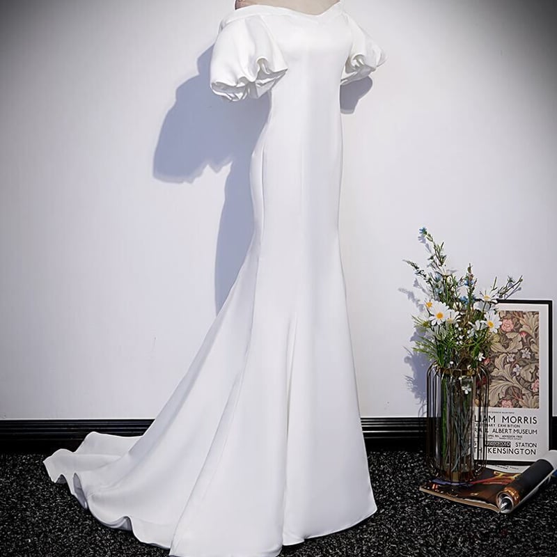 ウエディングドレス オフホワイト パフスリーブ マーメイドライン  