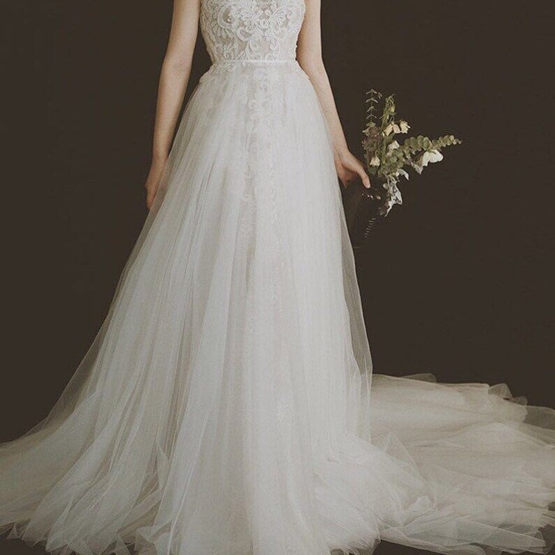 ウエディングドレス レース 背中見せ ソフトチュール エレガント  