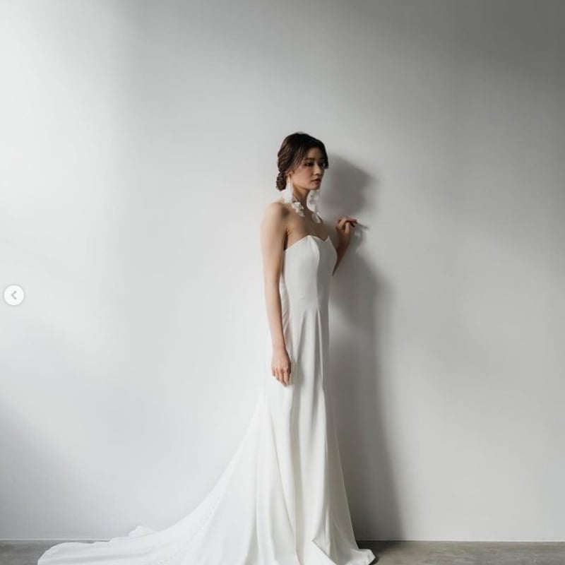 上品！ウエディングドレス オフホワイト ベアトップ Aライン 結婚式/披露宴