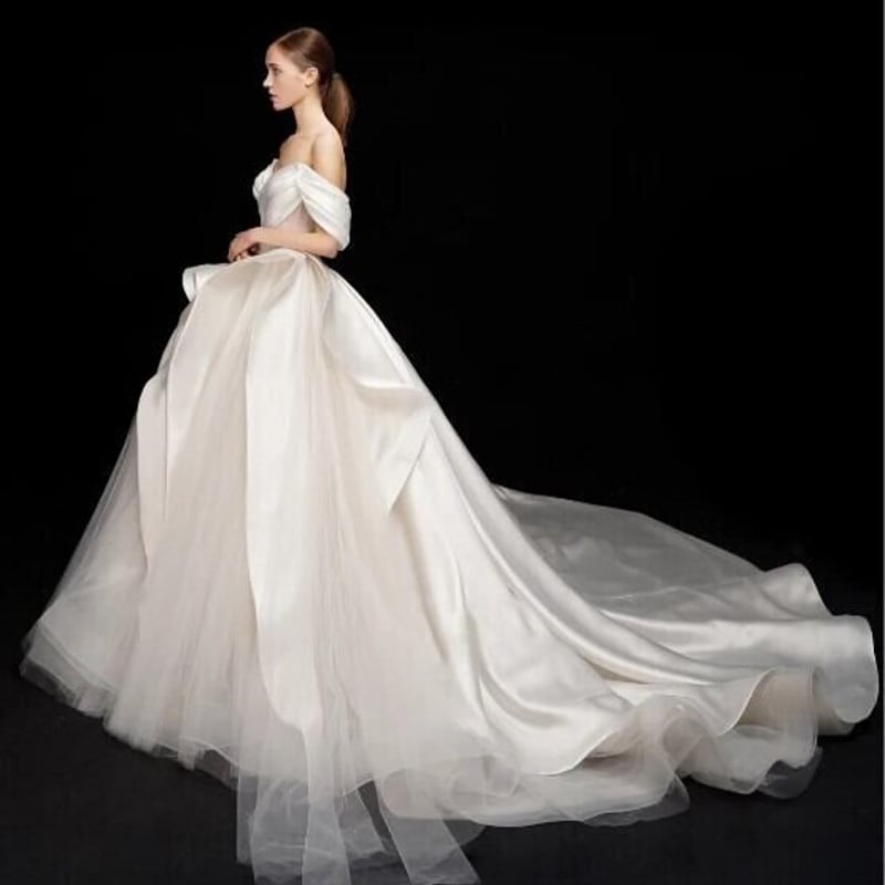 ウエディングドレス ロングトレーン オフショルダー プリンセスライン  