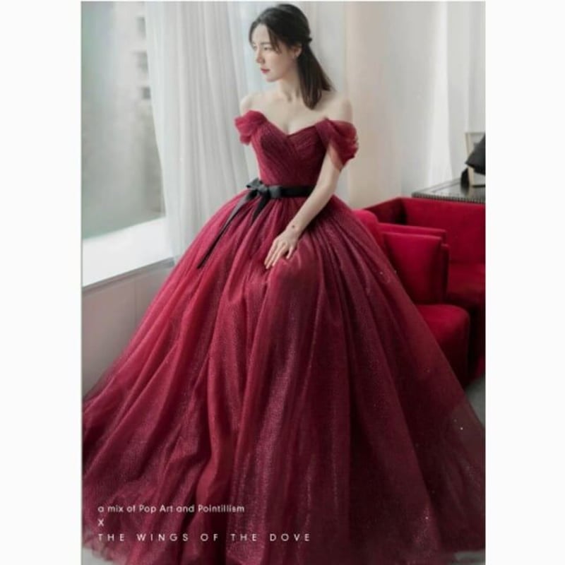 ボルドー色 パーティードレス オフショルダー サッシュベルト 2次会 の  