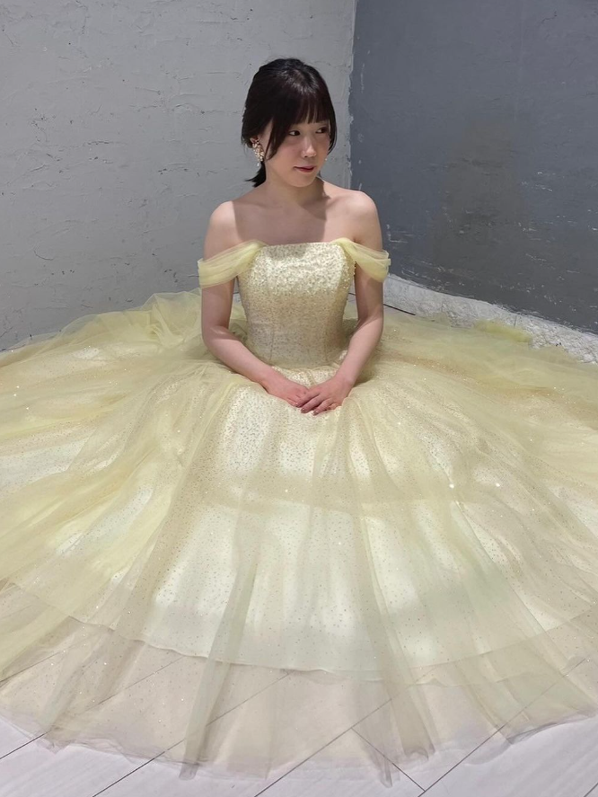 カラードレス オフショルダー パステルイエロー キラキラグリッター  