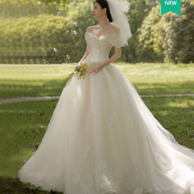 フランス風 エレガント ウエディングドレス オフショルダー トレーン  