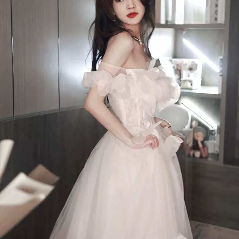 パーティードレス ホワイト プリンセスライン オフショルダー 編み上げ  