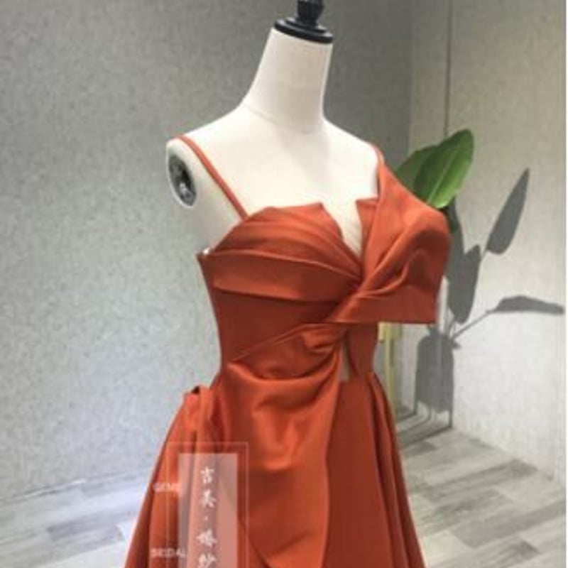 憧れのドレス オレンジ 床付くキャミソール 二次会 シアーな美しさ  
