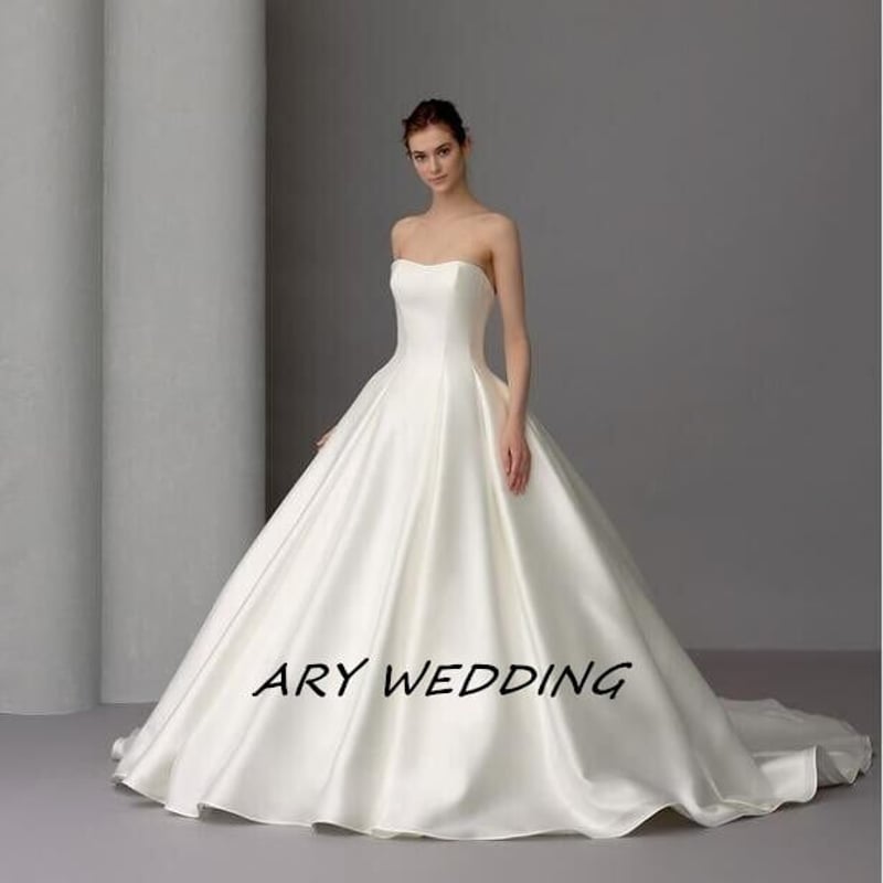 フランス風 ベアトップ ウエディングドレス プリンセスライン 華やかな  