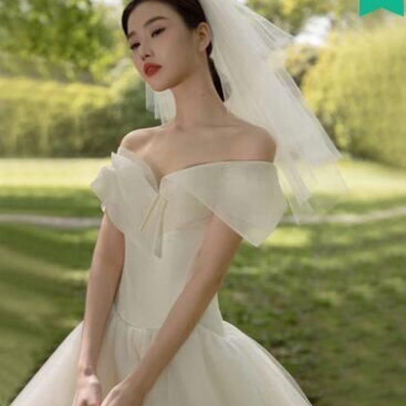 フランス風 エレガント ウエディングドレス オフショルダー トレーン  