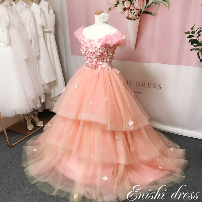 ピンク ウェディングドレス　ボリュームドレス　ワンホン ボリュームドレス人気の兆し | Dress Closet（ドレス