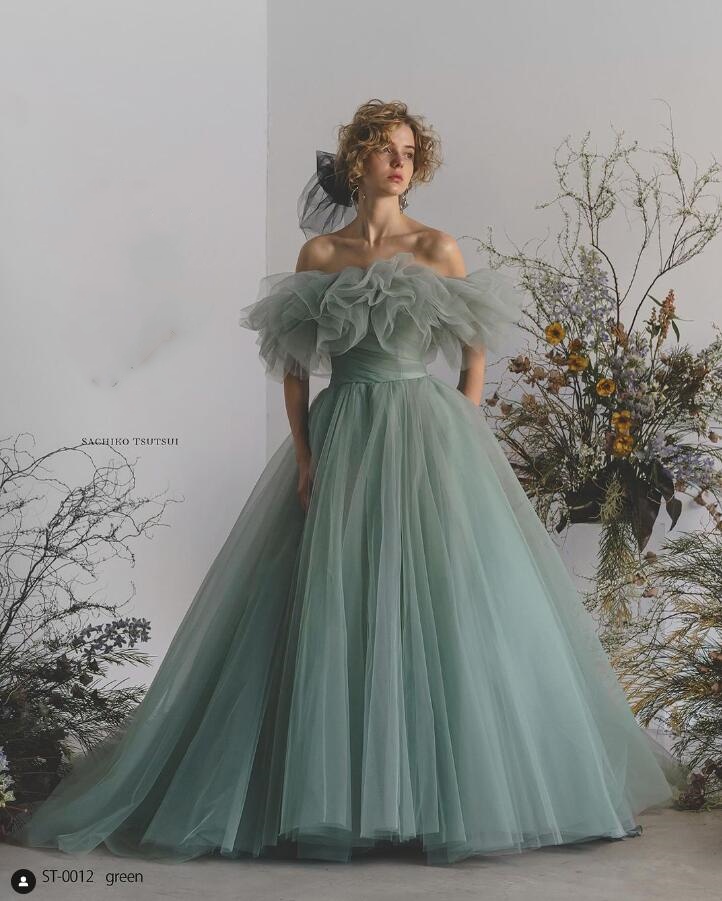 カラードレス グリーン 取り外しオフショルダー ふわふわドレス 抜群の  