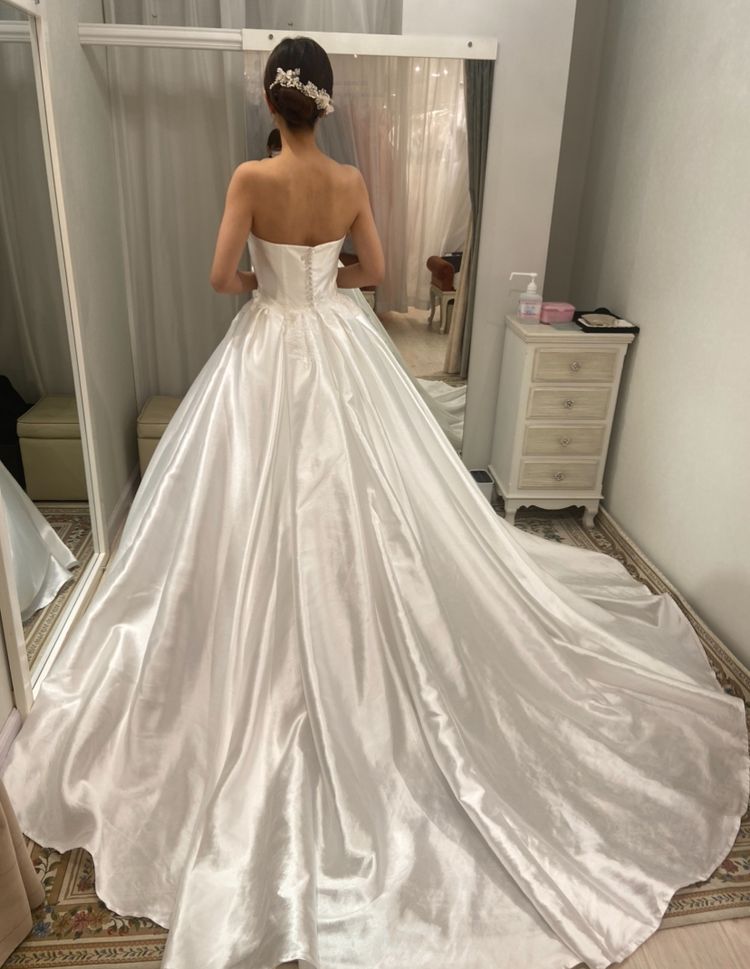 ウェディングドレス 取り外しオフショルダー Aライン スレンダーライン  