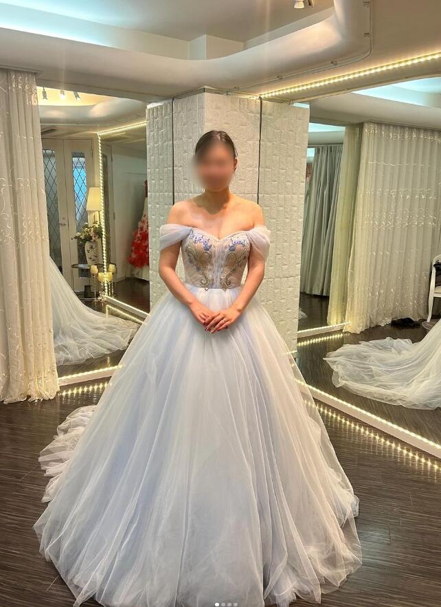 ウェディングドレス オフショル 魅惑の花レース 憧れのドレス 爽やかで  