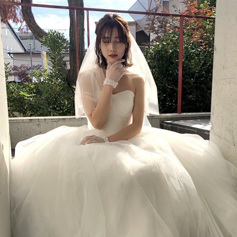 オフホワイト ウエディングドレス 花嫁 結婚式 拳式 可愛い 優しい  