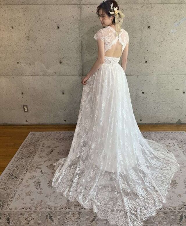 背中見えレースウェディングドレス結婚式 背中見せ 花嫁 ウエディングドレス 可愛い 結婚式 オールレース